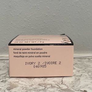 Mary Kay Mineral Powder Foundation Ivory 2